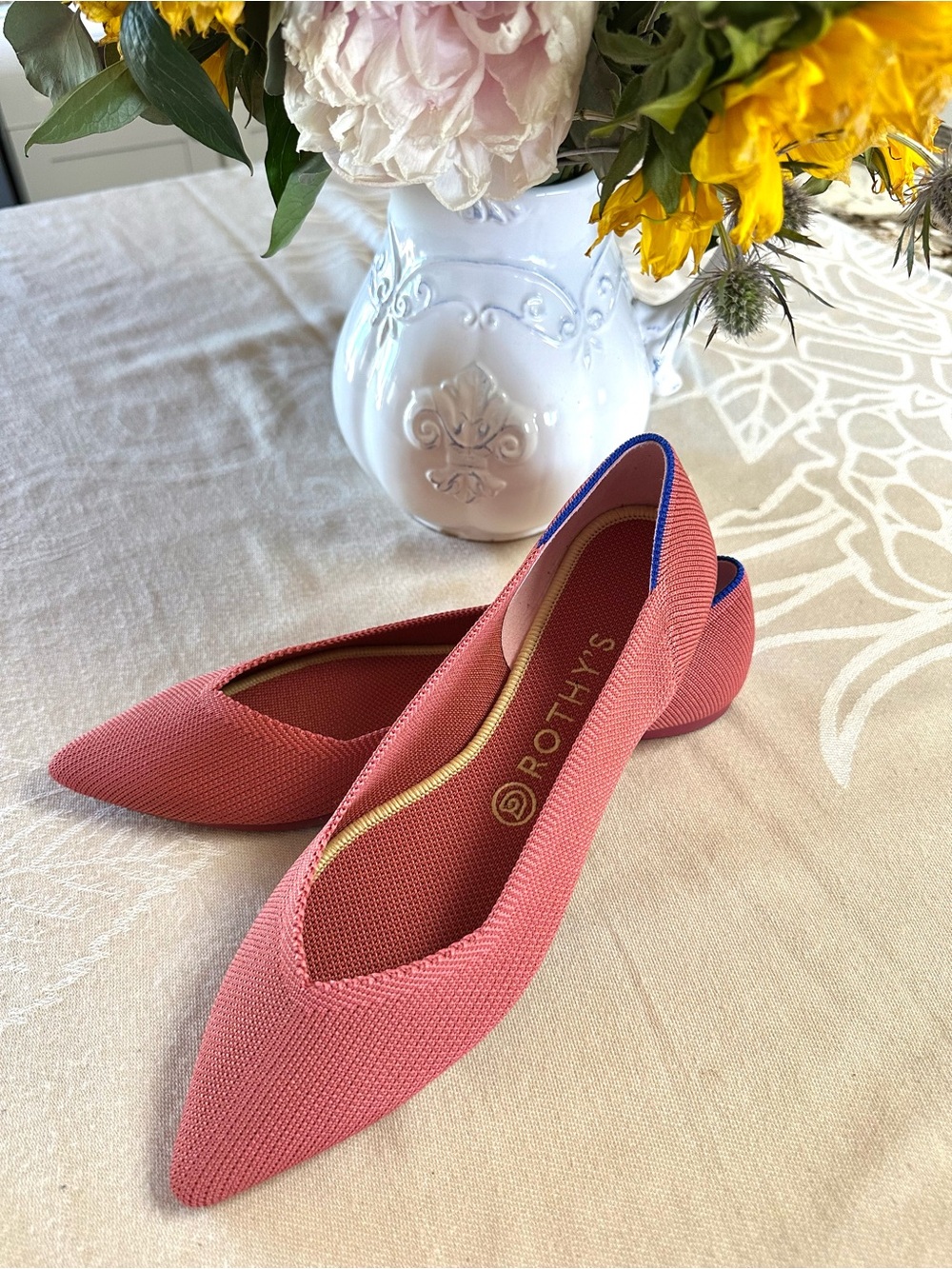 Rothy’s The Point Coral Pink Knit Flats Size 9.5